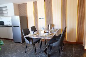 Private Jacuzzi Pool Suite Near Walking Street