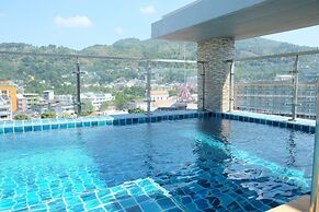 Private Jacuzzi Pool Suite Near Walking Street