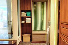 Private Jacuzzi Pool Suite Near Walking Street