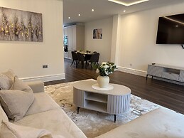Beautiful 5 Bed House - Close to Windsor Castle