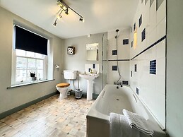 Ulverston Cozy Cottage Retreat