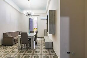 Guesthost - Teatro Massimo Roomy Flat With Covered Terrace