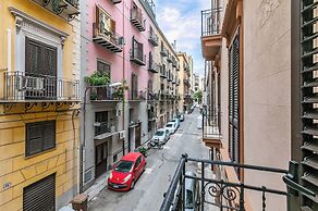 Guesthost - Teatro Massimo Roomy Flat With Covered Terrace