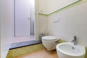 Guesthost - La Cantina Dei Nonni - Riomaggiore Functional Flat