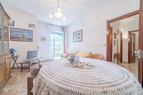 Guesthost - New! Rapallo Bellavista Vintage Flat X4