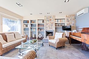 Guesthost - Penelope Seaview Apartment