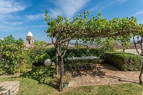 Villa Le Contrade - Historic Village Retreat