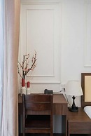 Charming Moon Hotel