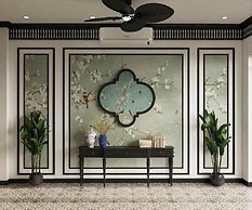 Charming Moon Hotel
