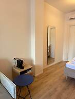 Noon Properties 3 Beachside Studio in Dh rmi