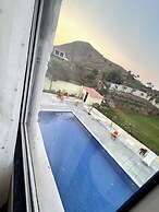 Amber Villa