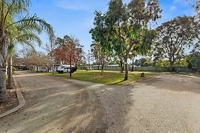 Howlong Caravan Park