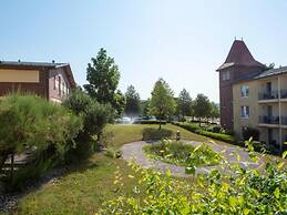 Sunday Resort Rugen Suites