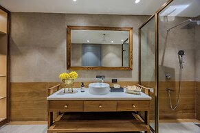 ELIVAAS Valley View 5BHK Villa With Pool