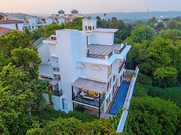 ELIVAAS Valley View 5BHK Villa With Pool
