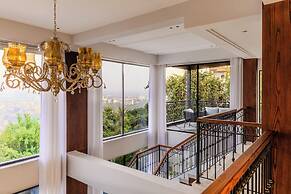 ELIVAAS Valley View 5BHK Villa With Pool