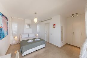 Protaras Seafront Villa Galene Del Mar