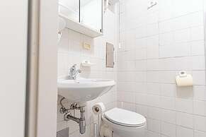 Beautiful 1BR Near Danube Praterstern