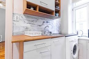 Beautiful 1BR Near Danube Praterstern