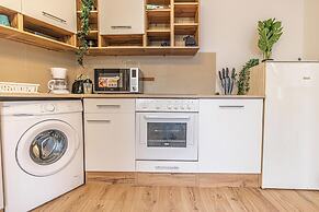 Cozy Apartment with Prater Access