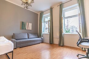 Cozy Apartment with Prater Access