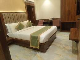 WORMWOOD SYNERGY VARANASI