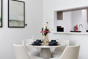 Maison Privee - Relaxed Yas living with Resort-Style Facilities