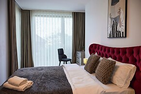 Central Monarh Tower Accomodation