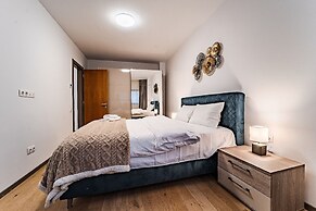 Central Monarh Tower Accomodation