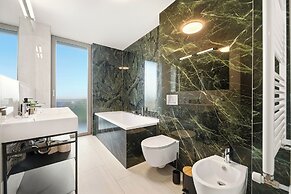 Central Monarh Tower Accomodation