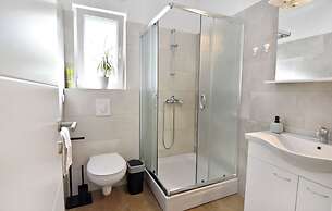 Comfortable Holiday Home With Pool