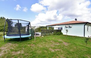 Comfortable Holiday Home With Pool