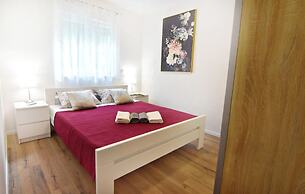 Comfortable Holiday Home With Pool