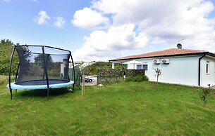 Comfortable Holiday Home With Pool