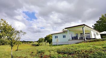 Comfortable Holiday Home With Pool