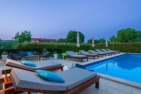 Villa With Private Pool Near Rovinj