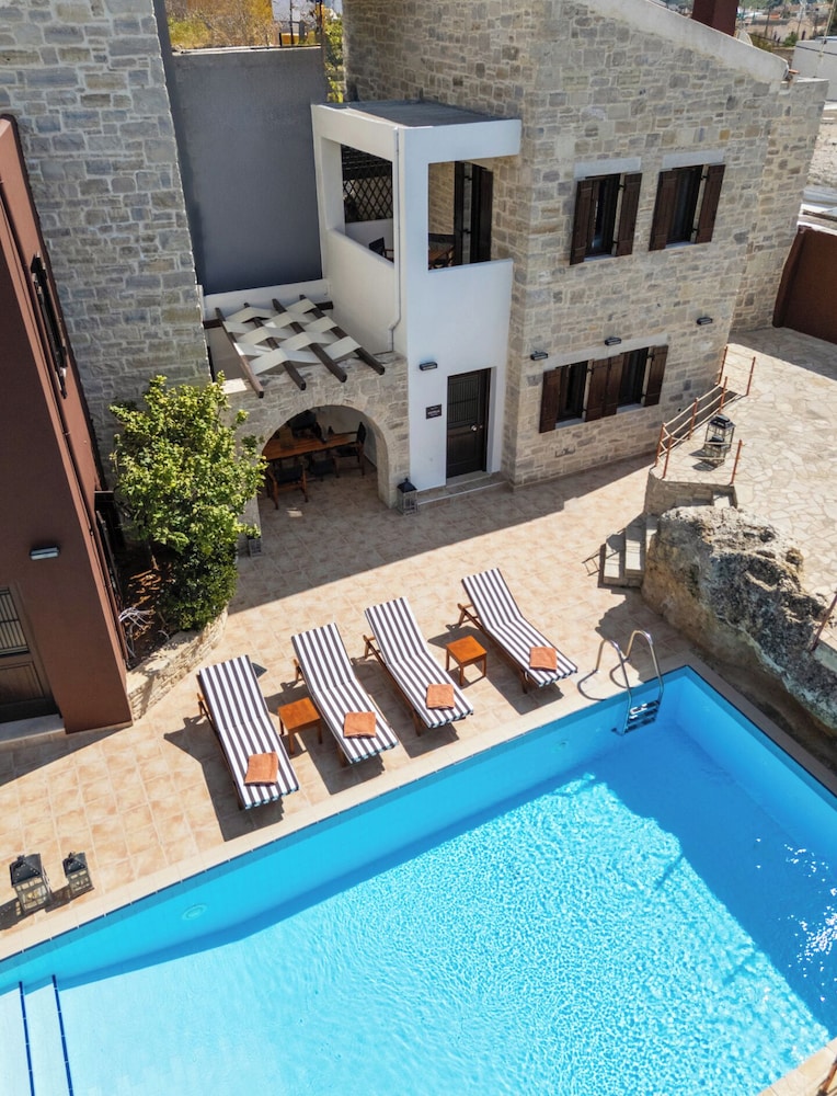 Phaistos Villas Elegant South Residence