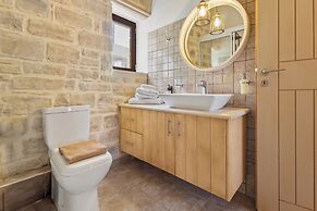 Phaistos Villas Elegant South Residence