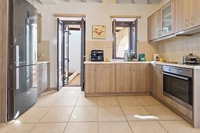 Phaistos Villas Elegant South Residence