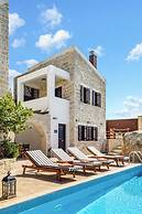 Phaistos Villas Elegant South Residence