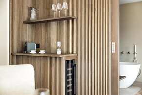 Lingers Suites & Residence