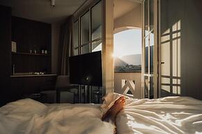 Lingers Suites & Residence