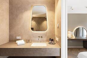 Lingers Suites & Residence