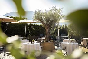 Lingers Suites & Residence