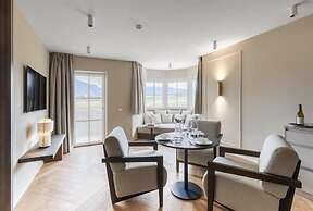 Lingers Suites & Residence