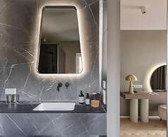 Lingers Suites & Residence