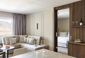 Lingers Suites & Residence