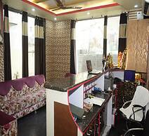 M K Hotel And Restaurant