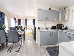 33 Woodpecker Lodge