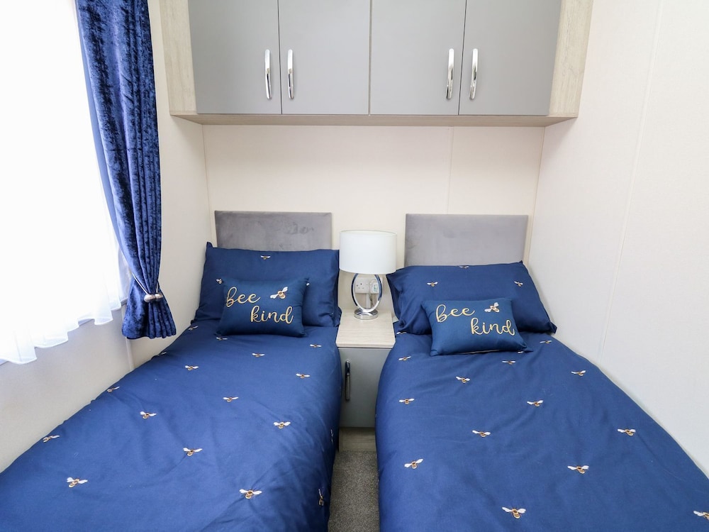 33 Woodpecker Lodge